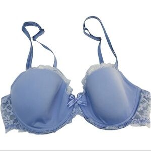 ⚡️ LAST CHANCE MARKDOWN !⭐️✨Chantelle Bra 32A Smooth Cup Underwire Lilac Blue